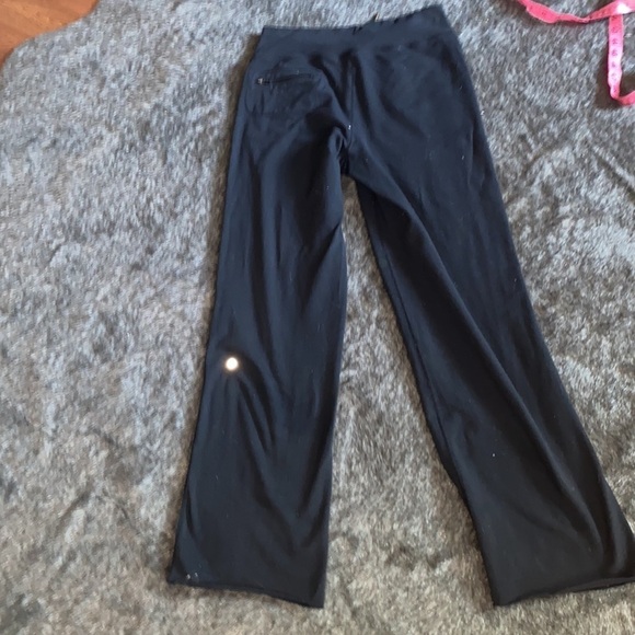 Lululemon black fleece flare pants Sz  6 - Picture 8 of 11